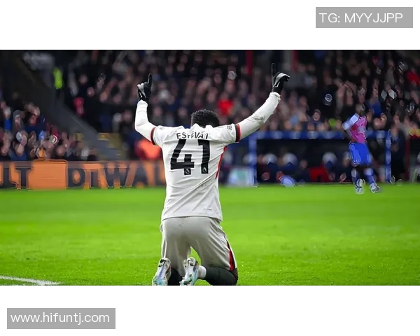 西甲经典对决巴萨大胜曼联红牌争议引发全场热议