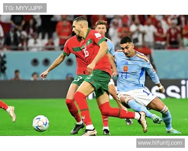 国王杯激战：多特蒙德与巴黎圣日耳曼战平争议判罚引发全场热议