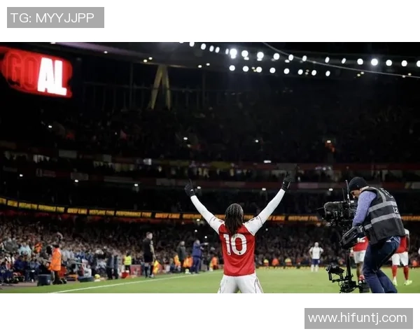 热刺大胜阿森纳五球狂潮引发全场狂欢深度解析比赛精彩瞬间