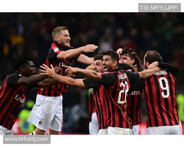 中超激战：AC米兰与曼联战成平局全场沸腾瞬间回顾与分析