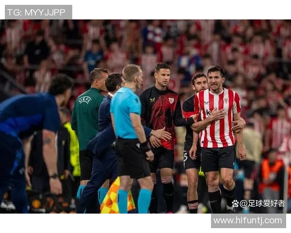 欧联杯精彩对决那不勒斯3-0曼联引发争议判罚全场沸腾